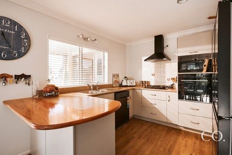 Photo of property in 22 Macmillan Street, Katikati, 3129