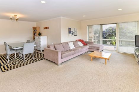 Photo of property in 21 Emmerdale Avenue, Papakura, 2110