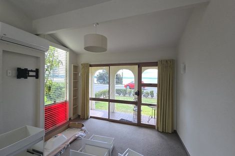 Photo of property in 26 Charles Street, Westshore, Napier, 4110