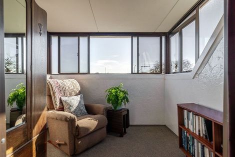 Photo of property in 8 Mcarthur Street, Terrace End, Palmerston North, 4410