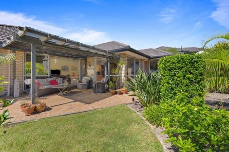 Photo of property in 5 Fendalton Place, Hatfields Beach, Orewa, 0931