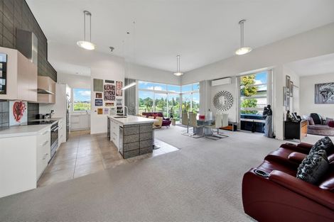 Photo of property in 45 Links Drive, Waiwhakaiho, New Plymouth, 4312