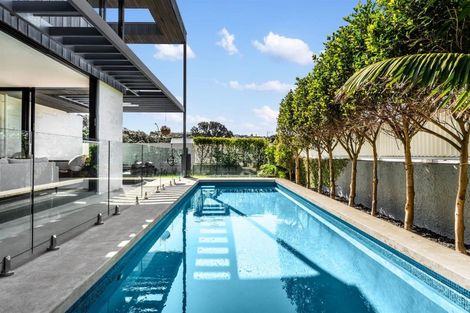 Photo of property in 41 Craig Road, Milford, Auckland, 0620