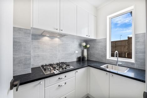 Photo of property in 10 Aklander Rise, Flat Bush, Auckland, 2019