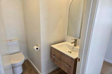 Photo of property in 2/102 Yaldhurst Road, Sockburn, Christchurch, 8042