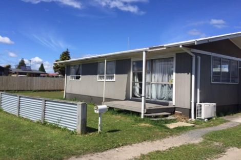 Photo of property in 11 Isobel Street, Fairy Springs, Rotorua, 3015