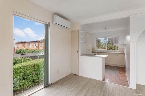 Photo of property in 10/41 Anzac Road, Browns Bay, Auckland, 0630