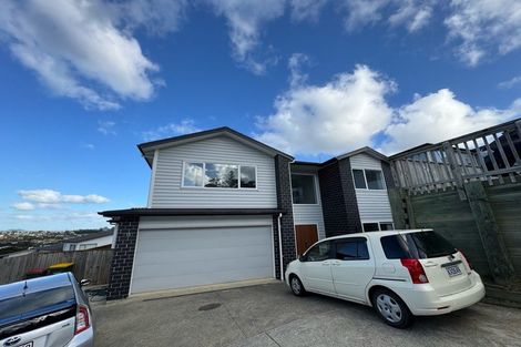 Photo of property in 18 Taurikura Way, Fairview Heights, Auckland, 0632