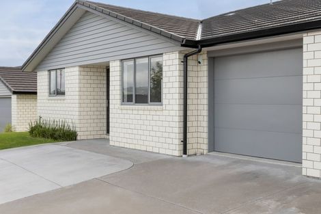 Photo of property in Waterview Estate, 5/4 Greystone Place, Omokoroa, 3114