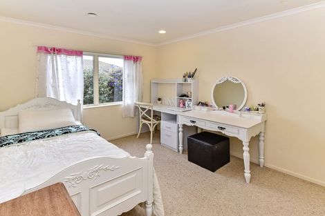 Photo of property in 21 Emmerdale Avenue, Papakura, 2110