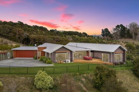 Photo of property in 19 Esk View Road, Eskdale, Napier, 4182