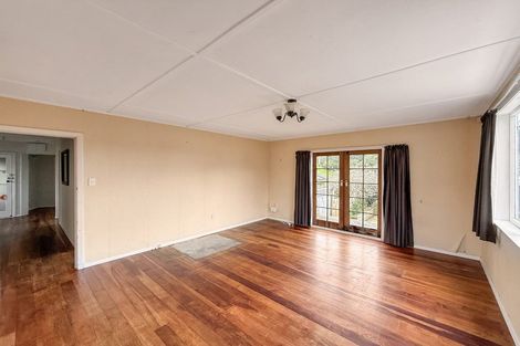 Photo of property in 1 Gribble Grove, Stokes Valley, Lower Hutt, 5019
