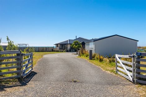 Photo of property in 37 Ocean View Crescent, Rarangi, Blenheim, 7273