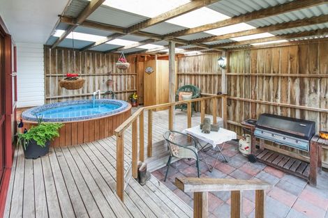 Photo of property in 41a Springs Road, Parakai, 0830