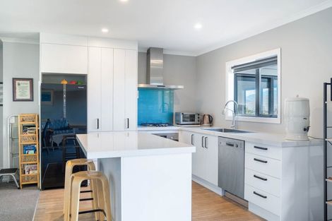 Photo of property in 7 Pohutukawa Place, Pohara, Takaka, 7183