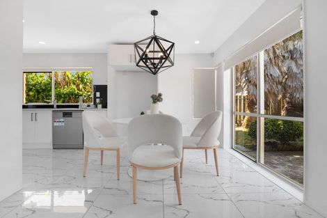 Photo of property in 20 Horlicks Place, Randwick Park, Auckland, 2105