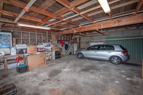 Photo of property in 92 Clifford Road, Johnsonville, Wellington, 6037