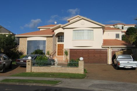 Photo of property in 20 Tumbridge Place, Somerville, Auckland, 2014