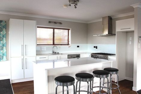 Photo of property in 32 Coronation Road, Hillcrest, Auckland, 0627