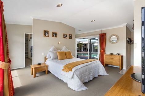 Photo of property in 9 Susanne Place, Pakuranga, Auckland, 2010