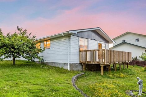 Photo of property in 45 Hicks Close, Whitby, Porirua, 5024