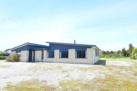 Photo of property in 28 Craig Road, Ruatapu, Hokitika, 7883