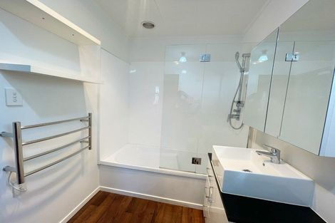 Photo of property in 1/294 West Coast Road, Glen Eden, Auckland, 0602