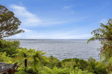 Photo of property in 817 Acacia Bay Road, Acacia Bay, Taupo, 3330