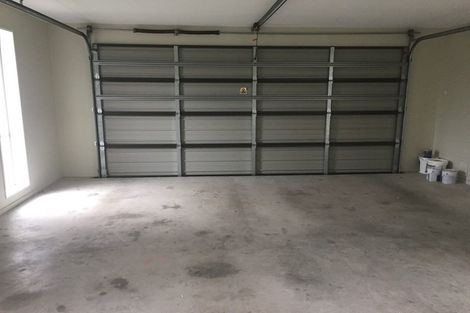 Photo of property in 17 Blowers Place, Halswell, Christchurch, 8025