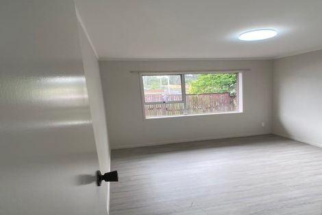 Photo of property in 2/1 Ribblesdale Road, Henderson, Auckland, 0612