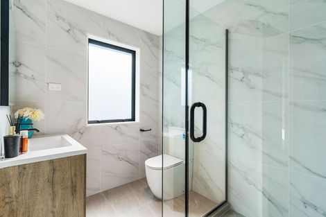 Photo of property in 52a Border Road, Henderson, Auckland, 0612