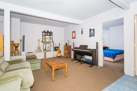 Photo of property in 3/496 Glenfield Road, Glenfield, Auckland, 0629