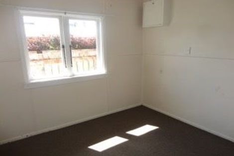 Photo of property in 12 Waitahanui Avenue, Taupo, 3330