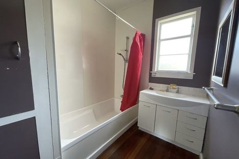 Photo of property in 33b Lorna Street, Lynmouth, New Plymouth, 4310