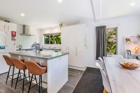 Photo of property in 46a Elliston Crescent, Stanmore Bay, Whangaparaoa, 0932