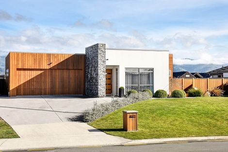 Photo of property in 10 Puketutu Grove, Motueka, 7120