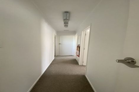 Photo of property in 26 Kiteroa Terrace, Rothesay Bay, Auckland, 0630