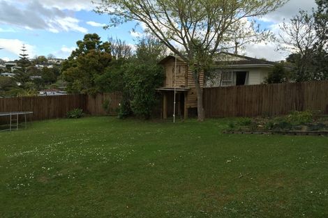 Photo of property in 8 Cottam Grove, Northcross, Auckland, 0632