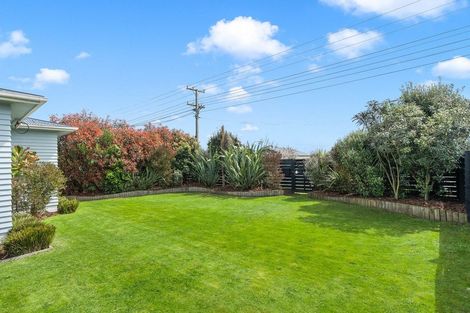 Photo of property in 73 Jellicoe Street, Martinborough, 5711