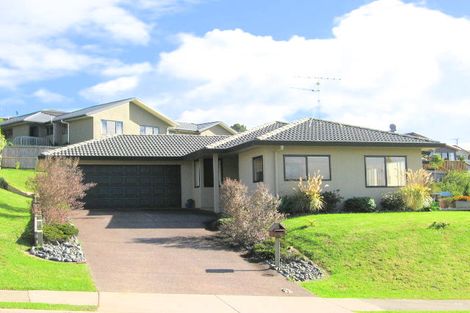 Photo of property in 88 Roberta Crescent, Orewa, 0931