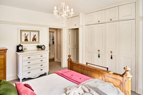 Photo of property in 68 Cheviot Road, Lowry Bay, Lower Hutt, 5013