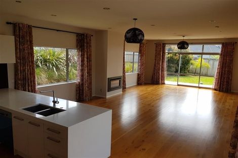 Photo of property in 16 Timberland Drive, Silverdale, 0932