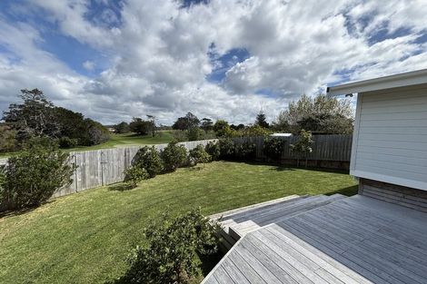 Photo of property in 1389 Whangaparaoa Road, Army Bay, Whangaparaoa, 0930