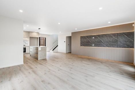 Photo of property in 34a Lorikeet Place, Unsworth Heights, Auckland, 0632