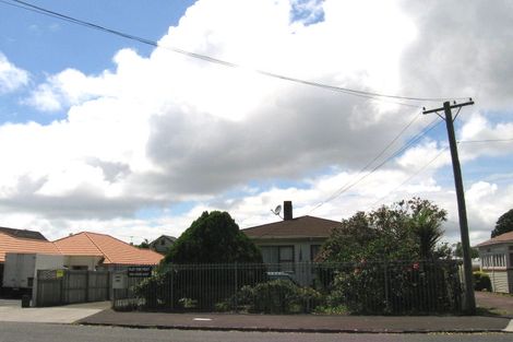 Photo of property in 49 Harbour View Road, Point Chevalier, Auckland, 1022