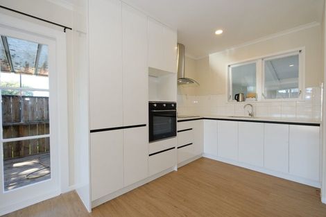 Photo of property in 111 Chichester Drive, Rosehill, Papakura, 2113
