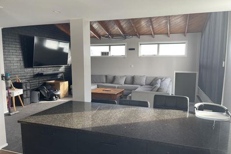 Photo of property in 32 Mangaroa Hill Road, Clouston Park, Upper Hutt, 5018