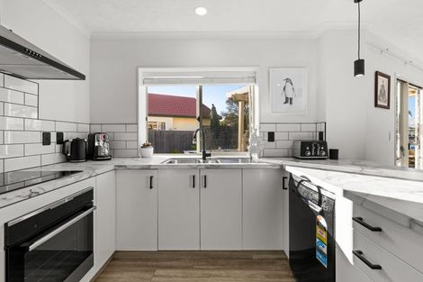 Photo of property in 5 Wilton Row, Taradale, Napier, 4112