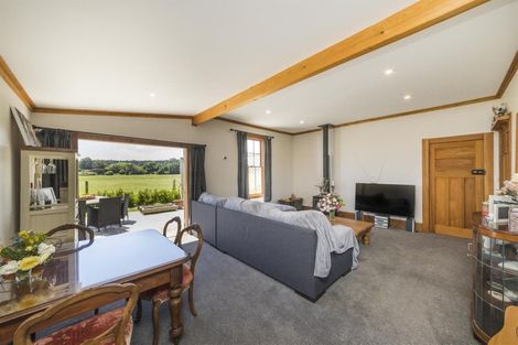 Photo of property in 628 Parewanui Road, Bulls, 4894