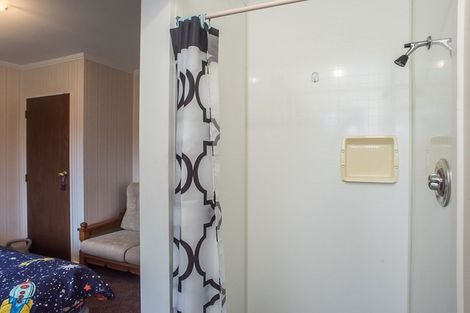 Photo of property in 21 Huia Street, Waikanae, 5036